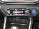 オートエアコンで暑い夏も寒い冬も快適な車内で運転出来ます。運転席・助手席シートヒーター付。冬場でも心地良く運転出来ます。