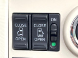 【両側パワースライドドア】スマートキーや運転席のスイッチで後席両側スライドドアの開閉が可能♪電動だから力を入れてドアを開ける必要が無く、小さなお子様でも簡単に開け閉めでき快適です♪