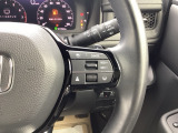 Hondaセンシングの機能のひとつ、アダプティブクルーズコントロール付!アクセルから足を離しても設定したスピードと前車との車間を保ち走行してくれます!車線維持もアシスト☆高速道路で疲労軽減ですね☆