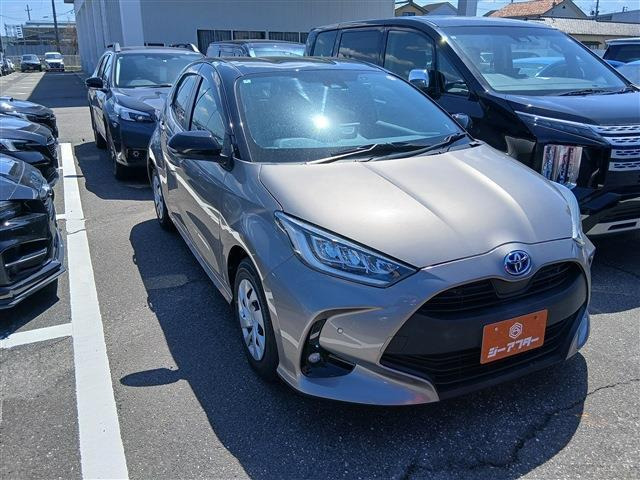 ヤリス 1.5 ハイブリッド G 禁煙車 純正8インチナビ フルセグTV