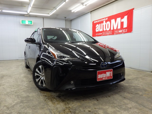 プリウス 1.8 A プレミアム E-Four 4WD 