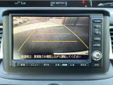 バックカメラの画像です。ガイドラインがスムースな車庫入れをサポートいたします!車庫入れの安心感がアップしますね☆