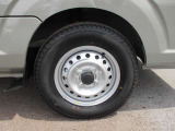 純正のスチールホイールです