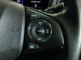 ハンドル右側にはクルーズコントロールのスイッチが装備され運転中の操作も安心して行えます!