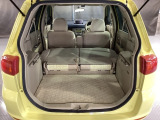 リアシートも簡単格納ができ、大きな荷物もらくらく収納できます!
