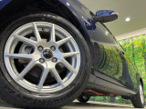 【15インチアルミホイール】外観にマッチしたアルミホイールを装着しております。各種アルミホイールや、スタッドレスタイヤも取扱いしております。是非ご相談ください♪