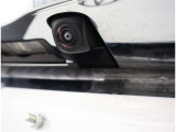 バックカメラが付いているので後方確認が非常にしやすいです。今や運転初心者も熟練者も必須装備!ついていて損はないですね♪