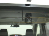 リヤ用ドライブレコーダー装備!これがあれば、相手方が危険運転をしてきた場合などでも客観的に証明でき、事故や事件の直接的な証拠の確保にも生り得ます。