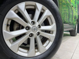 【純正17インチアルミホイール】外観にマッチした純正アルミホイールを装着しております。各種社外アルミホイールや、スタッドレスタイヤも取扱いしております。是非ご相談ください♪