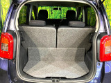 普段のお買い物や通勤、送迎等に十分な荷室スペースを確保しております。セカンドシートを倒すと、大きな荷物の積載も可能です♪