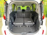 後席を格納すると、これだけの広さが!シーンに合わせたシートアレンジで、大きな荷物も積むことが出来ます♪