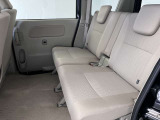 【後席シート】クッション性が高く、ゆったりと座ることができます。