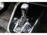 扱いやすい位置に配置されたフロアオートマチックです☆CVTを採用で滑らかでスムーズな走りが楽しめますよ♪