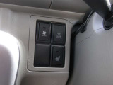 リヤヒータースイッチ、オートスライドドアメインスイッチ、運転席ヒーターシートスイッチです。