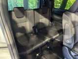 3列目シートはもちろん状態良好☆大人でもゆったりと座って頂けますので、大人数でのお出かけもラクラクです♪ご家族で、気の知れた仲間で、ドライブに行くのが楽しみですね♪