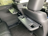 後部座席も当然、綺麗・清潔に仕上げております。内装の綺麗なお車は気持ちが良いですし、コンディションのいい車が多いです。前のユーザーが丁寧に使っていた証拠です。