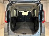 後席を折りたたむと軽自動車とは思えないほど広々としたラゲッジへと早変わり☆