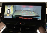 パノラミックビューモニターでクルマの周囲の確認が出来て安心です。