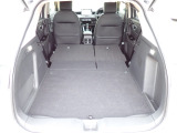 ◆後部座席を両方倒せば驚きの広さに!大きな荷物が積めます!