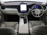 XC60 ウルトラ T6 AWD プラグイン ハイブリッド 4WD 