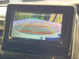 【バックカメラ】駐車時に後方がリアルタイム映像で確認できます。大型商業施設や立体駐車場での駐車時や、夜間のバック時に大活躍!運転スキルに関わらず、今や必須となった装備のひとつです!