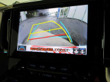 バックカメラで後方がリアルタイム映像で確認できます!商業施設や駐車場での駐車時や、夜間のバック時にも安心です♪