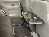 後部座席にもドリンクホルダーあります!!