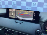 【360&deg;ビューモニター】  とても分かりやすい、クルマの上から見下ろしたような映像で、駐車サポートをしてくれます。