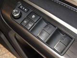 電動格納式ドアミラー・パワーウインドウを装備しています。