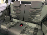 後部座席です。座り心地も足元もゆったり♪♪