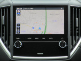 純正パナソニック製8インチの大型モニターナビが装備されております。ナビ画面の見やすさとAV機能での迫力のある映像が楽しめます。