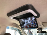 【リア席モニター】人気のリア席モニターついています!