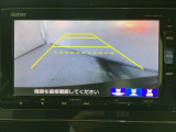 バックでの車庫入れも安心です! リアカメラが付いているバックモニター付のナビを装備しております。操作線もついており距離感も画面から確認できます。