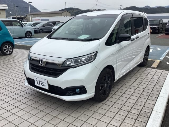 フリード 1.5 ハイブリッド G ブラックスタイル