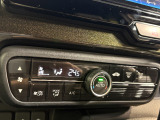 より快適にドライブを過ごして頂ける様に簡単に調整ができるオートエアコンを装備しております!ワンタッチですのでどなたでも簡単に操作できます!室内はこれでいつでも快適に保たれます。