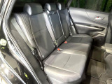 後部座席も気になるようなキズ・汚れやへたり等、大きなダメージはなく、良好な状態です。