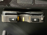 ETCカードを挿入することで高速道路を利用する際の支払いがキャッシュレスになったり、ETCスマートインターチェンジが利用できたり、とても便利なアイテムです!保証は修理保証のみとなります。
