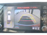 全周囲モニター付で、車庫入れも駐車もラクラクです。