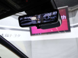 【デジタルインナーミラー】車両後方カメラの映像をインナーミラー内のディスプレイに表示。視界を遮るものがない映像で、後方の安全確認がより快適になります。一度お店でご確認して下さい!!