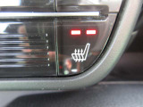 運転席にシートヒーターを装備。2段階での温度調整が可能です。これからの季節エアコンよりはやく温まるシートヒーターは重宝しますよ。