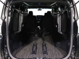 ミニバン最大級のスペース!ご家族、お友達とのキャンプやバーベキューほか、お仕事でも十分な容量が有ります!