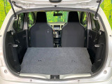 普段のお買い物や通勤、送迎等に十分な荷室スペースを確保しております。セカンドシートを倒すと、大きな荷物の積載も可能です♪