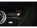 シートヒーター装備付き車!!座席に埋め込まれた電熱線によりシートを暖めることが出来る装備で、温められたシートは、寒い冬には最適です!!