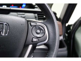 Hondaセンシングの機能のひとつ、アダプティブクルーズコントロール付!アクセルから足を離しても設定したスピードと前車との車間を保ち走行してくれます!車線維持もアシスト☆高速道路で疲労軽減ですね☆