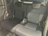 後部座席です。座り心地も足元もゆったり♪♪