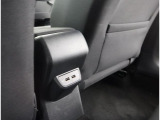 後席にもUSB装着可能です。