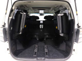 ミニバン最大級のスペース!ご家族、お友達とのキャンプやバーベキューほか、お仕事でも十分な容量が有ります!