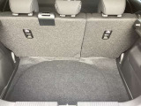 コンパクトながらも荷室スペースは確保されており、見た目よりもたくさん積めます。