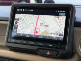 高精細画面で操作がしやすいホンダ純正ナビを装着しています。