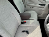 アームレスト付きなのでリラックスして運転が出来ます!